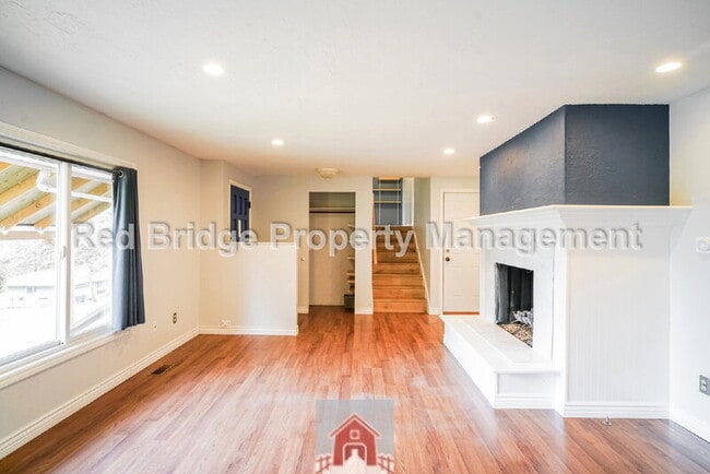 Building Photo - 5062 SW Freeman Ct