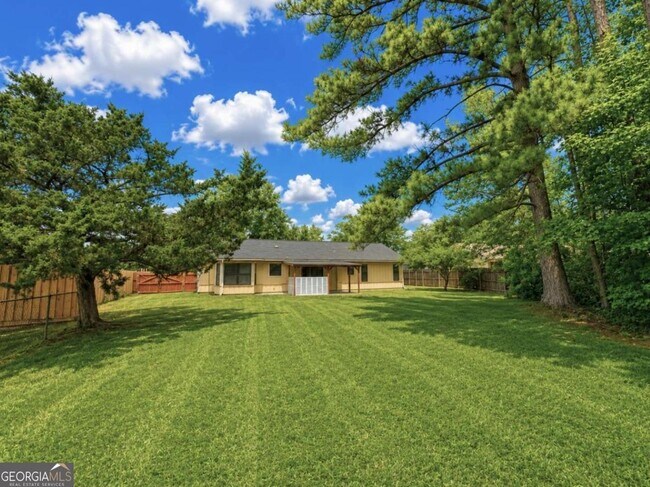 Building Photo - 603 Plantation Village Dr