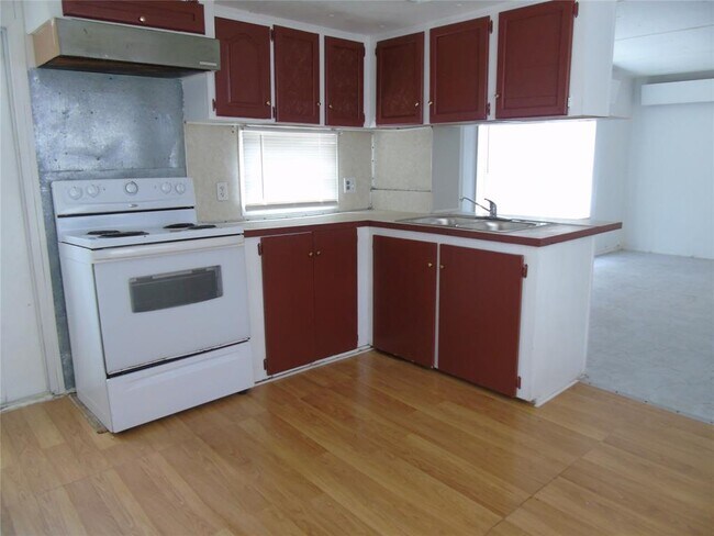 Building Photo - 910 Bunton Ln