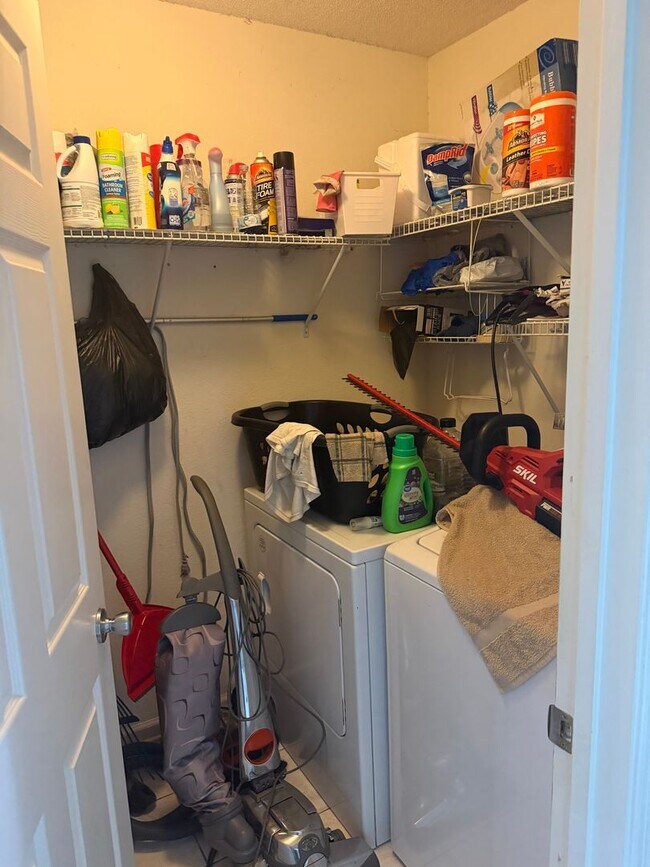 Building Photo - 3/2 Townhome for 1550$