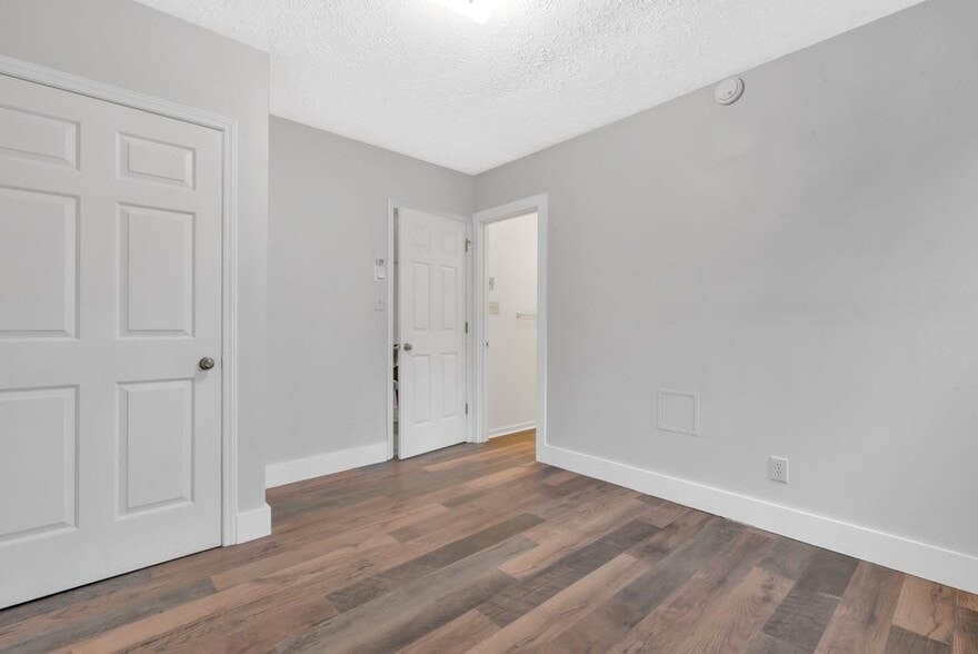 Building Photo - 53 Tupper Rd