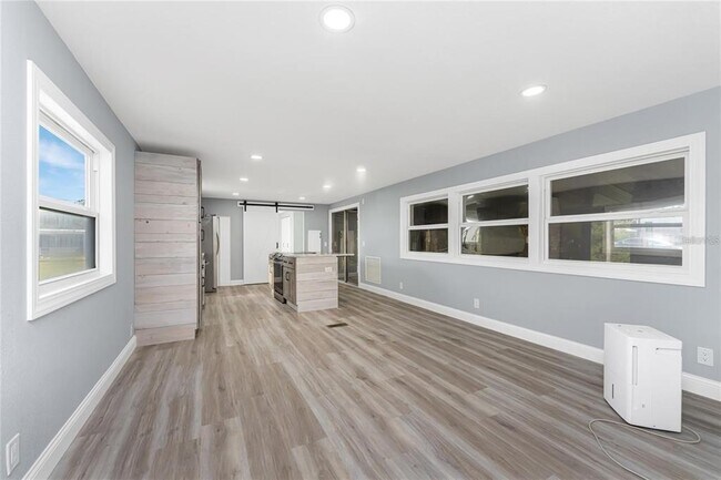 Building Photo - 11916 SW Newman Terrace