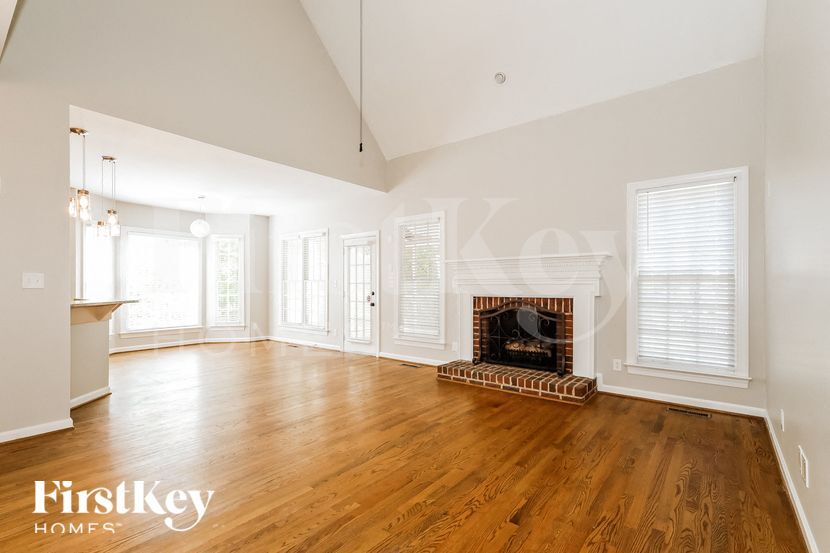 Building Photo - 12439 Sylvan Oak Way