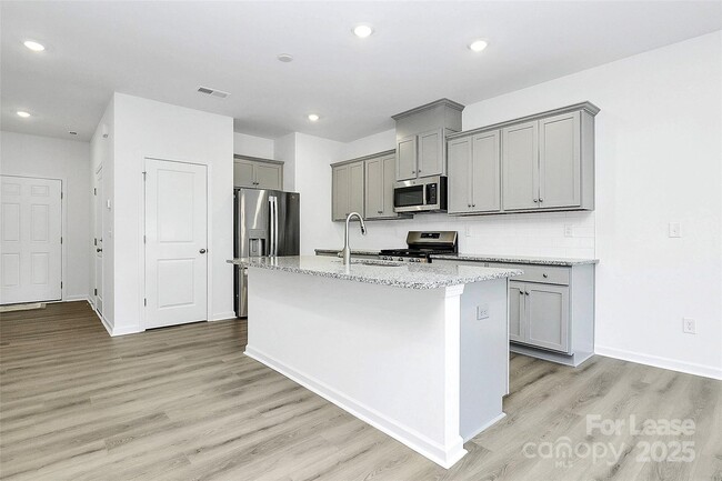 Building Photo - 3649 Secrest Lndg