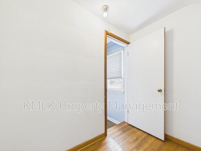 Building Photo - 1263 Atwood Ave