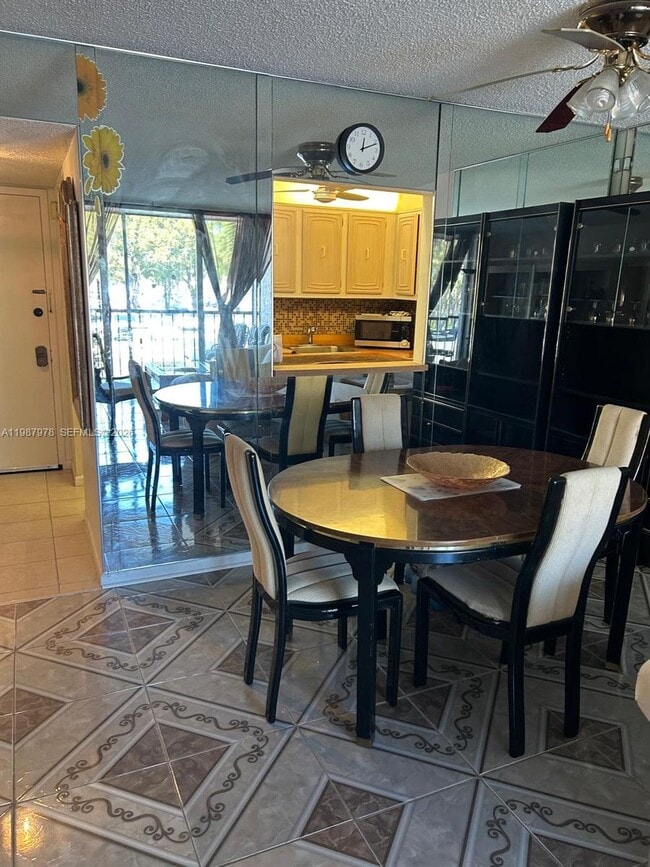 Building Photo - 3821 Environ Blvd