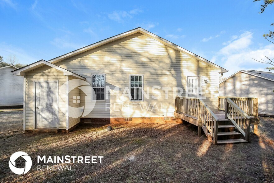 Building Photo - 4804 Shady Pine Dr