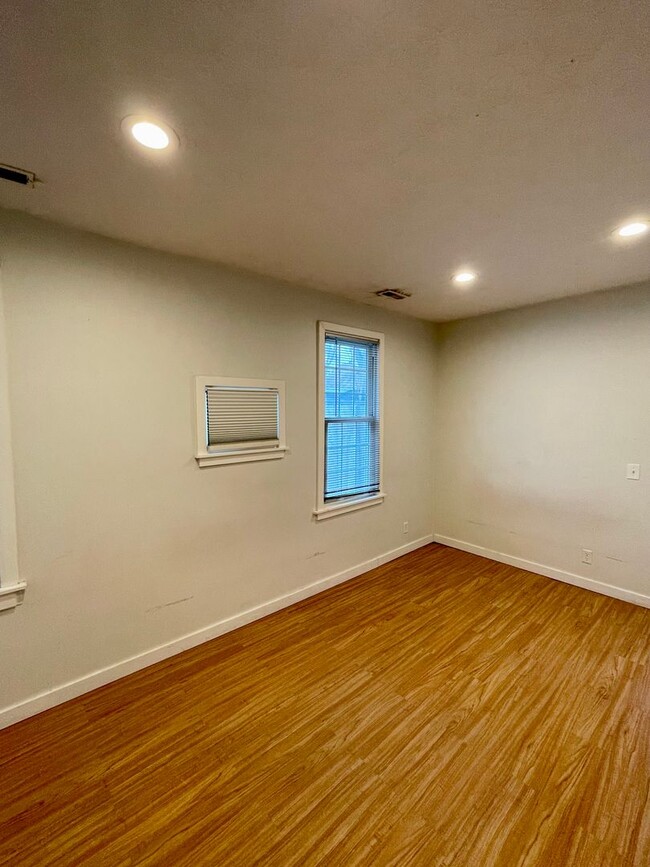 Building Photo - Cozy 1 bedroom house for rent in Gifford P...