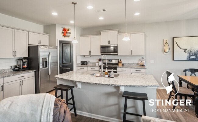 Building Photo - 75 Keowee Ln