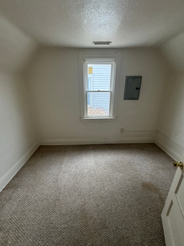 Building Photo - 240 Dexter St