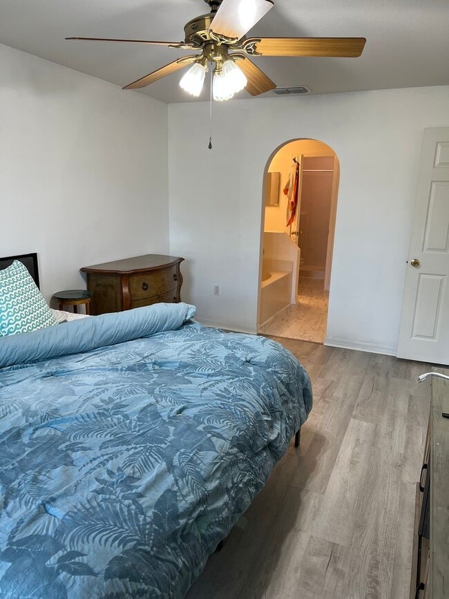 Building Photo - North Port