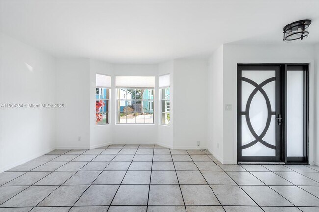 Building Photo - 5800 Rambler Rose Way