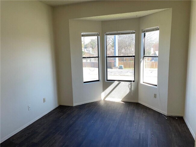 Building Photo - 2415 W Slaughter Ln