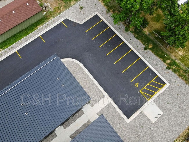 Building Photo - 218 Reda Ln