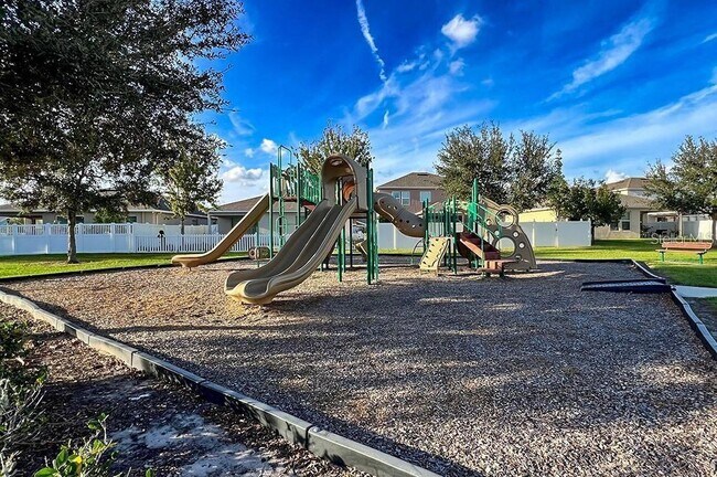 Building Photo - 2342 Beacon Landing Cir