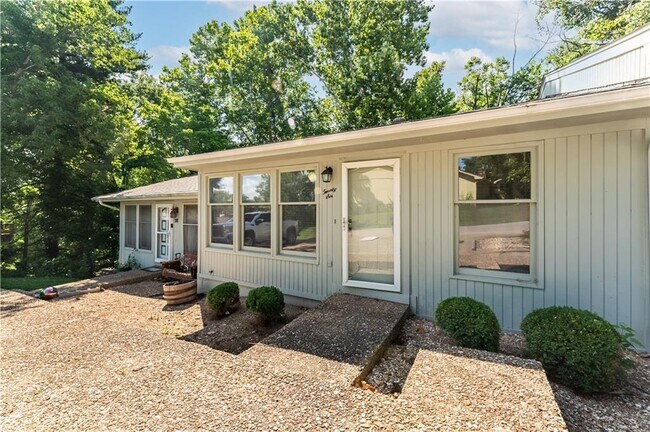 Building Photo - 26 Dogwood Cir