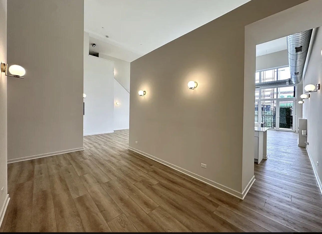 Building Photo - 3207 N Narragansett Ave