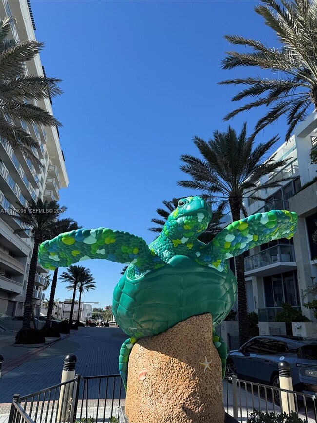 Building Photo - 9225 Collins Ave