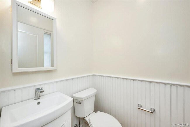 Building Photo - 233 Lincoln Ave