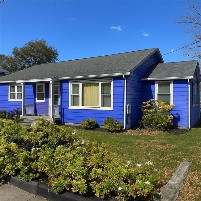 Building Photo - 6 Hadassah Wy