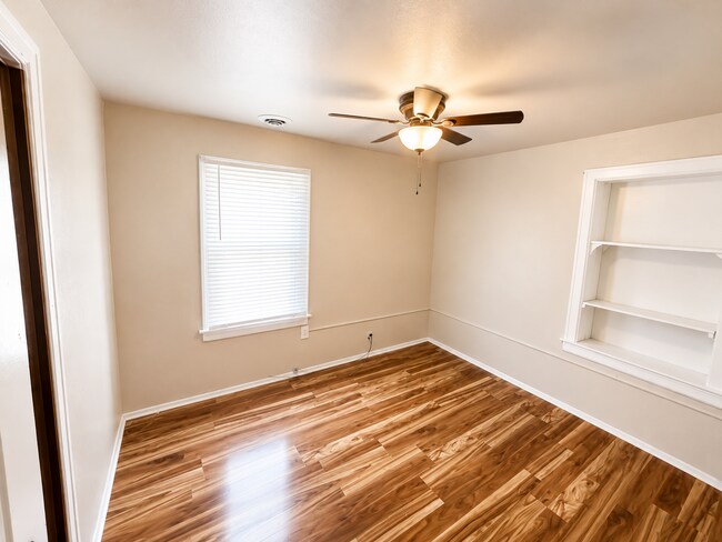 Building Photo - 2326 Rhode Island Ct.