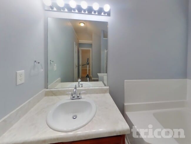 Building Photo - 202 Stephens Mill Dr