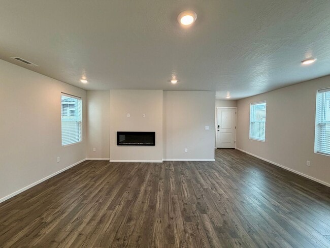 Building Photo - Brand New Construction! 3 Bed + Loft, 2.5 Bath