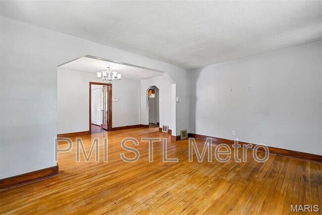 Building Photo - 5212 Fletcher St