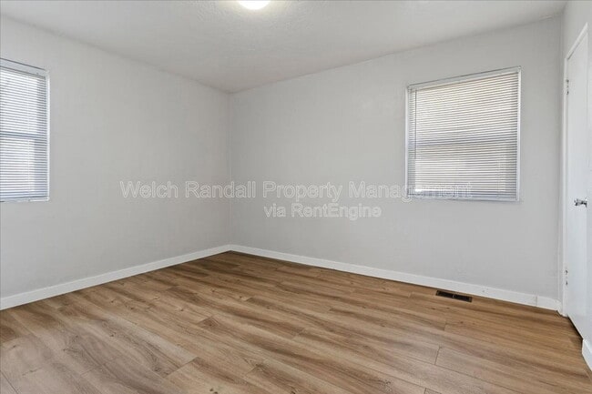 Building Photo - 2324 S 900 E