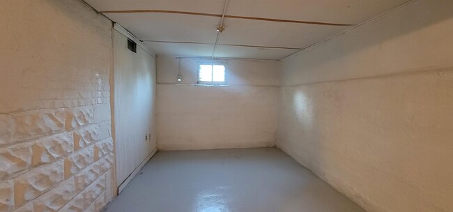 Building Photo - 1602 Price St