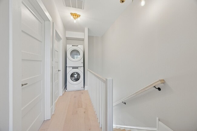 Building Photo - Delaware City Alert!! 3 bed 2 baths availa...