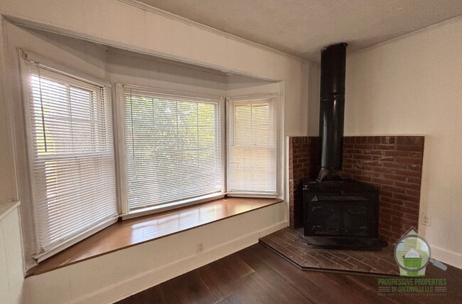 Building Photo - 109 Buist Ave