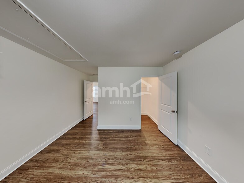 Building Photo - 110 Oscar Ct