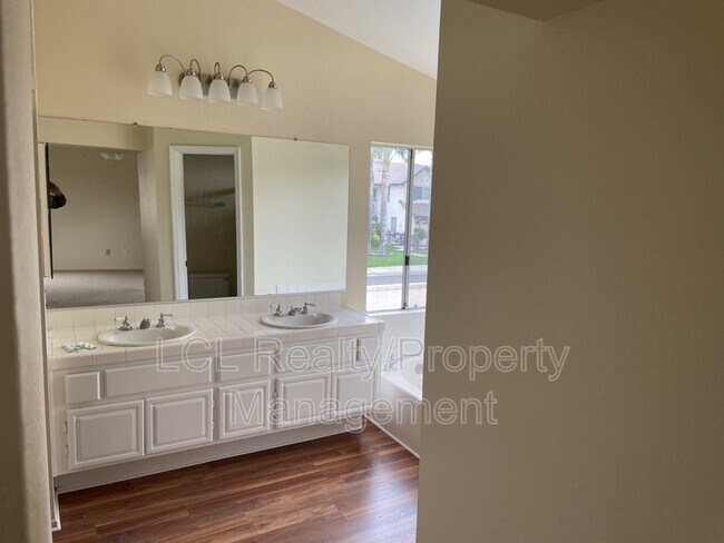 Building Photo - 30322 Marne Way