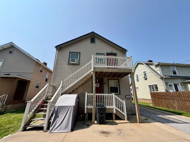 Building Photo - 7408 Yale Ave