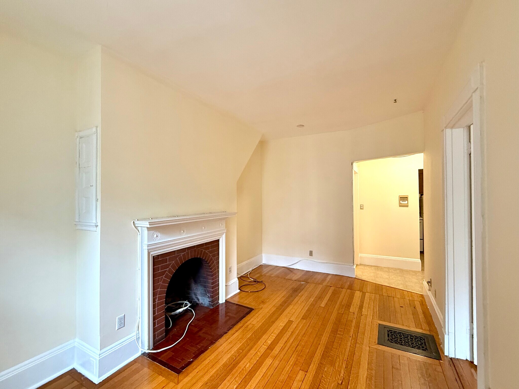 Building Photo - 188 Marlborough St
