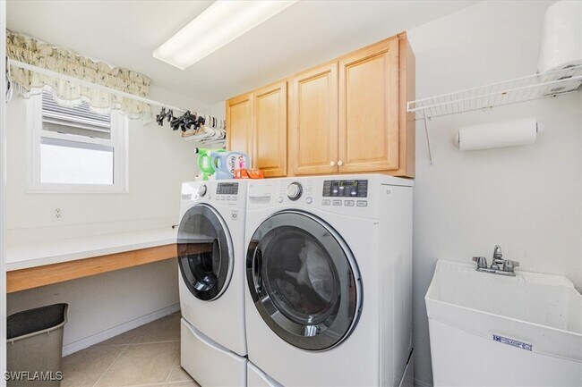 Building Photo - 11768 Carradale Ct