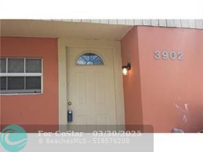 Building Photo - 3902 SW 12th Pl