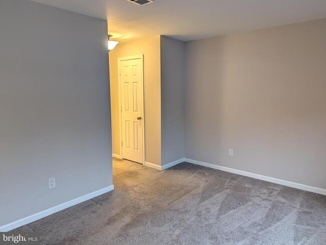 Building Photo - 12110 Green Ledge Ct