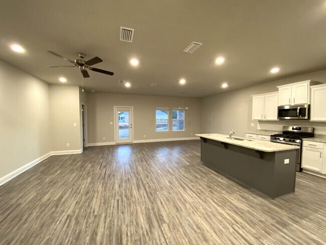 Building Photo - 8563 Rosefield Dr N