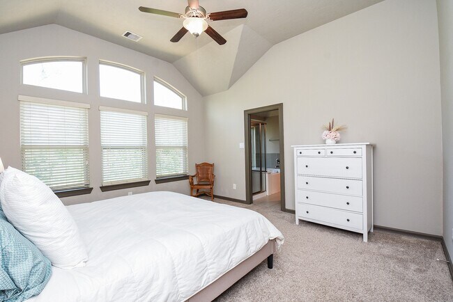 Building Photo - 78 Aventura Pl