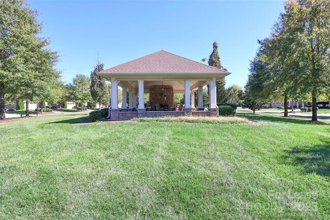 Building Photo - 115 Brawley Point Cir