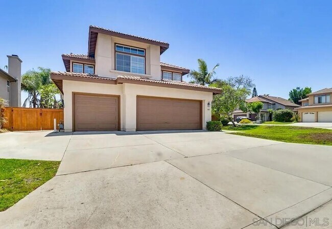 Building Photo - 1100 Corrales Ln