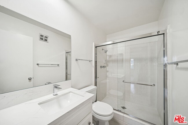 Building Photo - 131 Orlando Ave