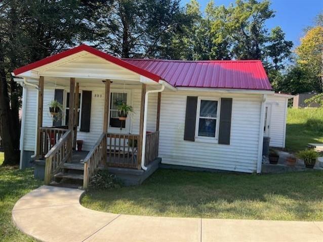 Building Photo - 803 Noblin St