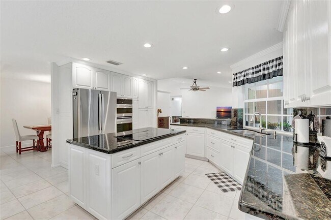 Building Photo - 5655 NW 86th Ave