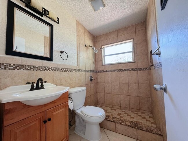 Building Photo - 7522 Laurel Springs Dr