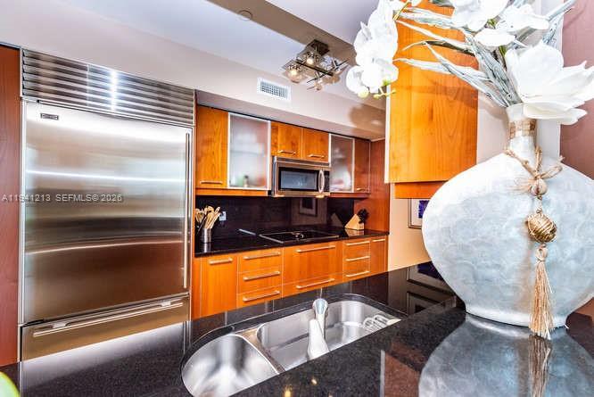 Building Photo - 1331 Brickell Bay Dr