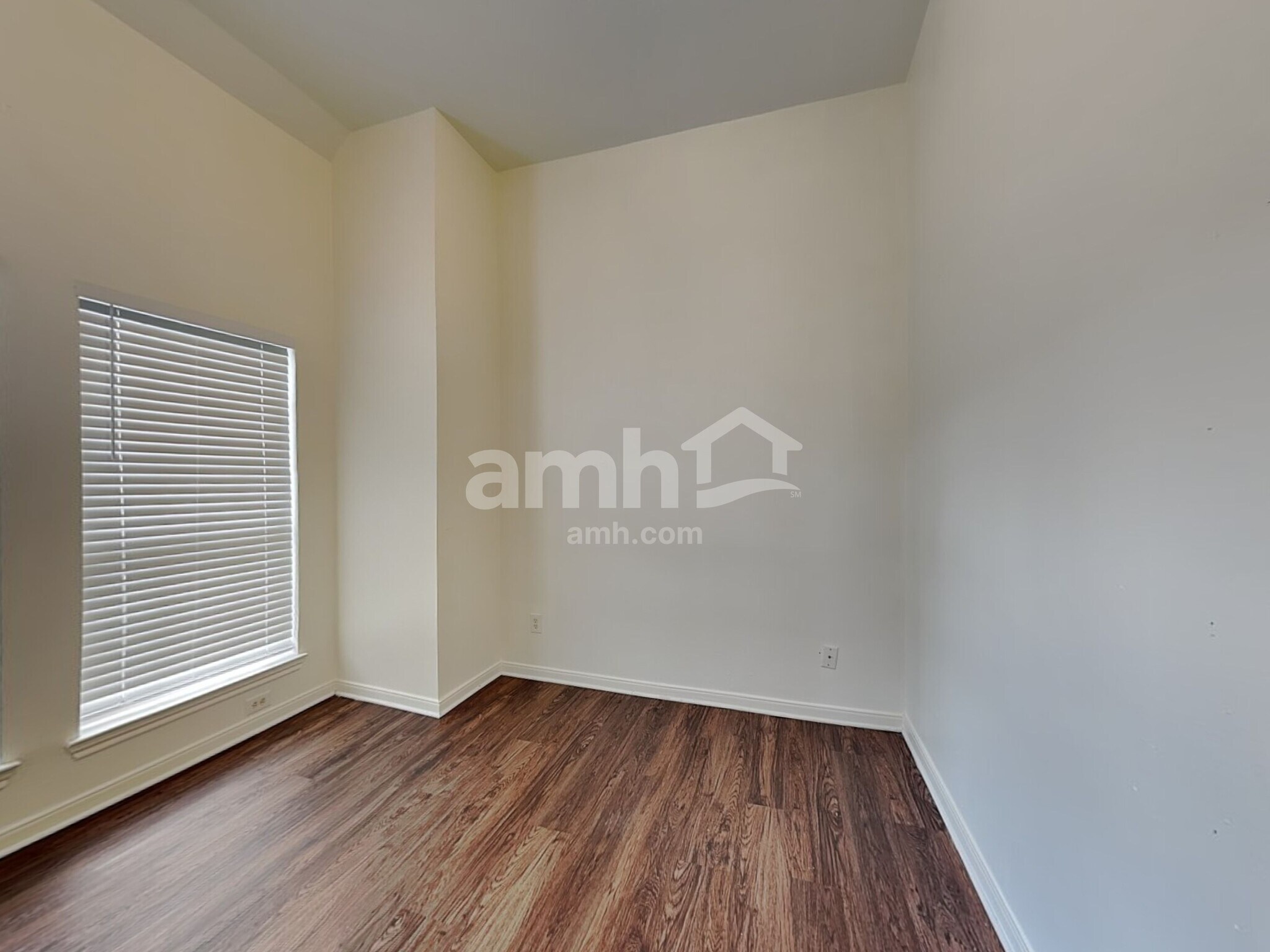 Building Photo - 1601 Oak Pl Ct