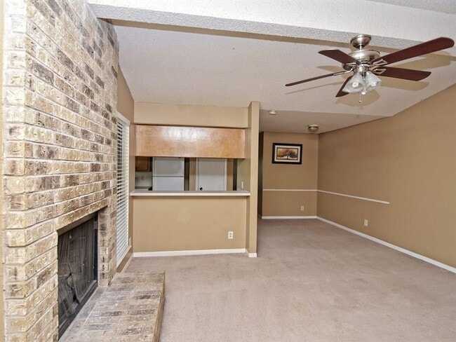 Building Photo - 3404 Blumie St